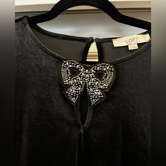 EUC Loft Black Long Sleeved Velvet Top with Bow Beaded Accent in Size Small - Picture 4 of 7